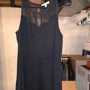 black sleeveless cocktail dress